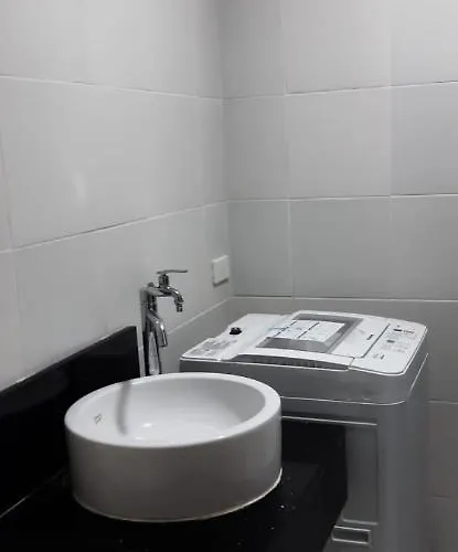 Aparthotel Pioneer Woodlands Manila